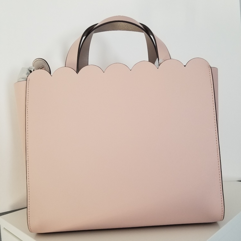 $110 SALE‼️Kate Spade Bag - Picture 4 of 15